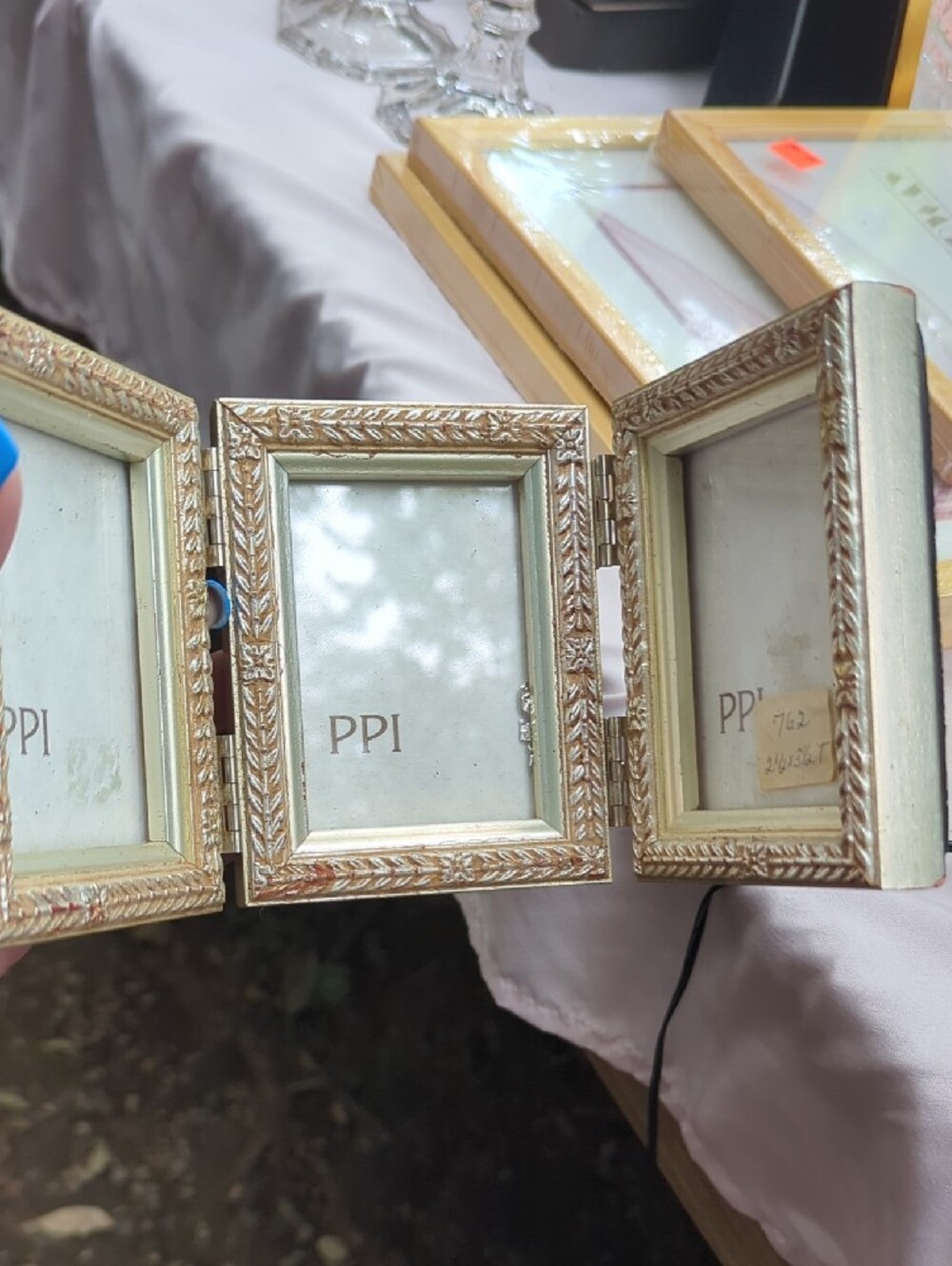 Gold Ornate Small Photo Frame - Classic Decorative Accent - Picture 4 of 5